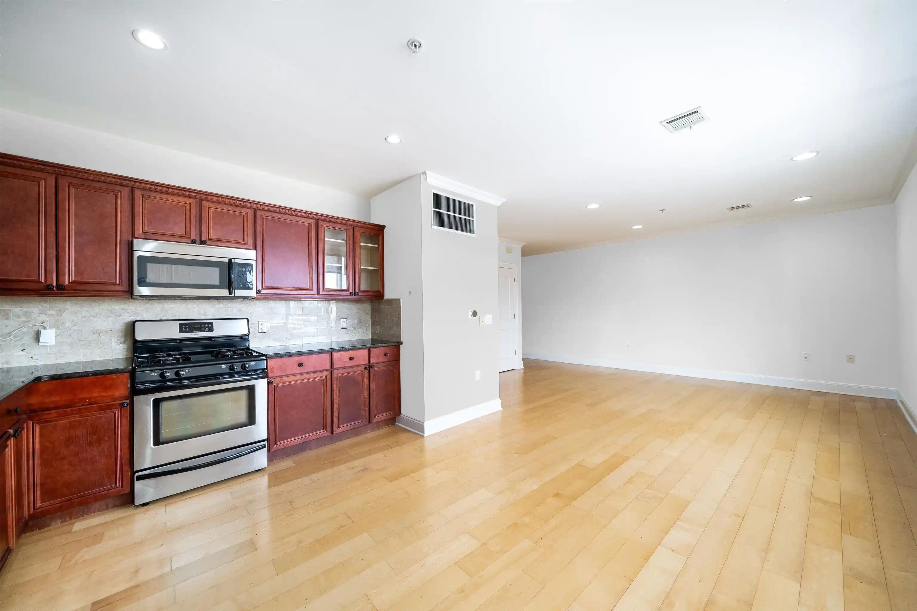 769-montgomery-st-501-jersey-city-nj-07306/hzid_ba775b58