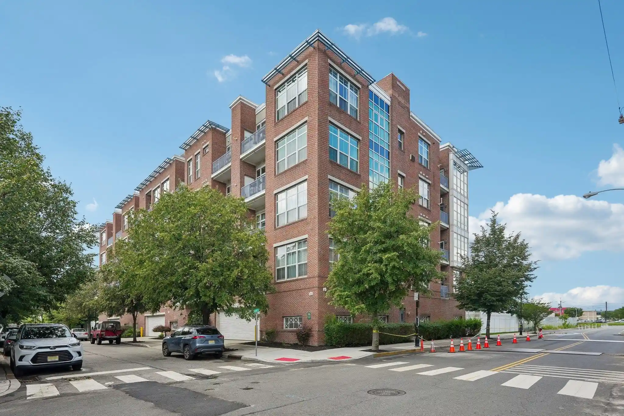 3-greenwich-dr-97-jersey-city-nj-07305/hzid_d489f593