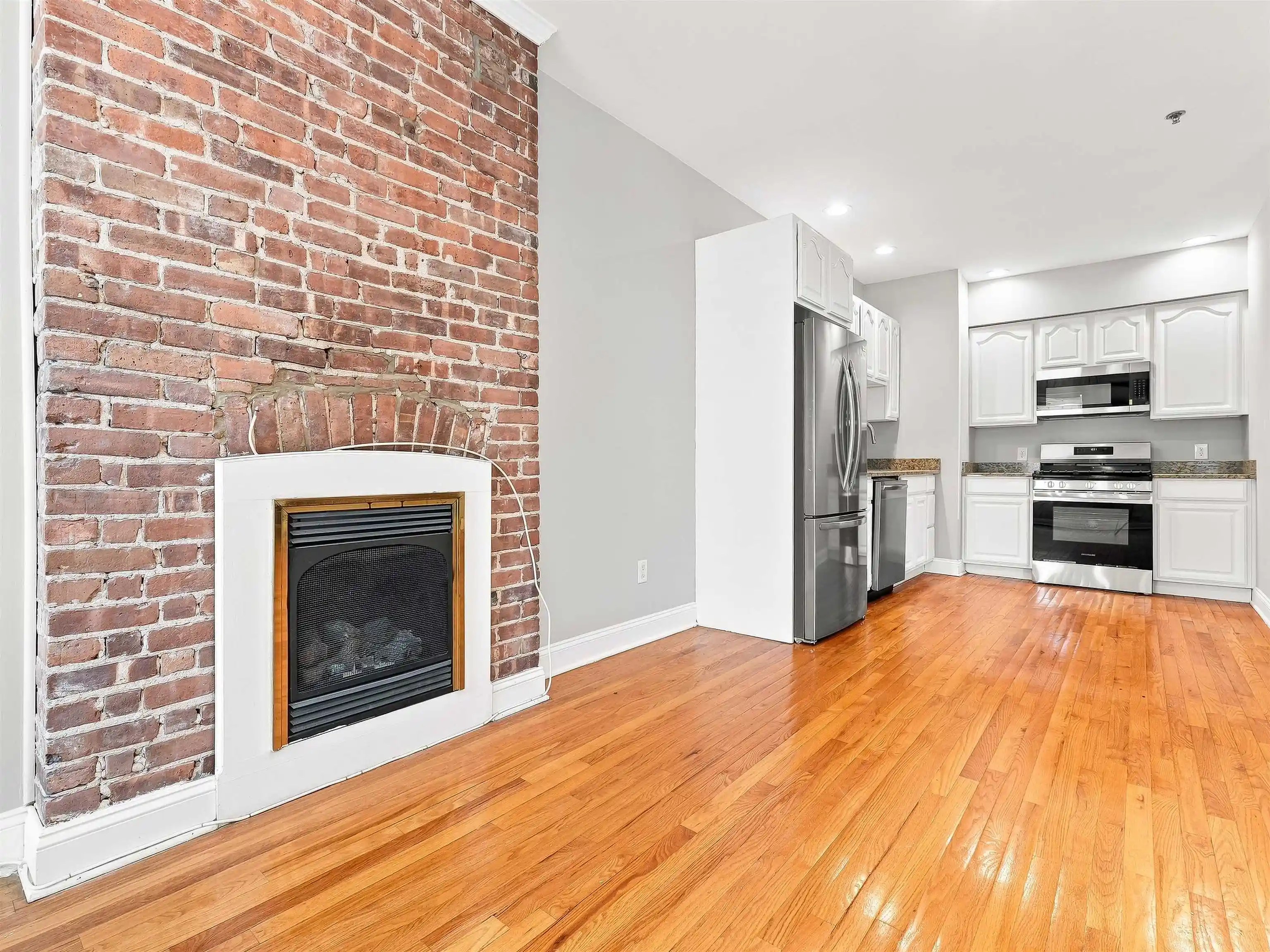 95-webster-ave-2f-jersey-city-nj-07307/hzid_922a20e0