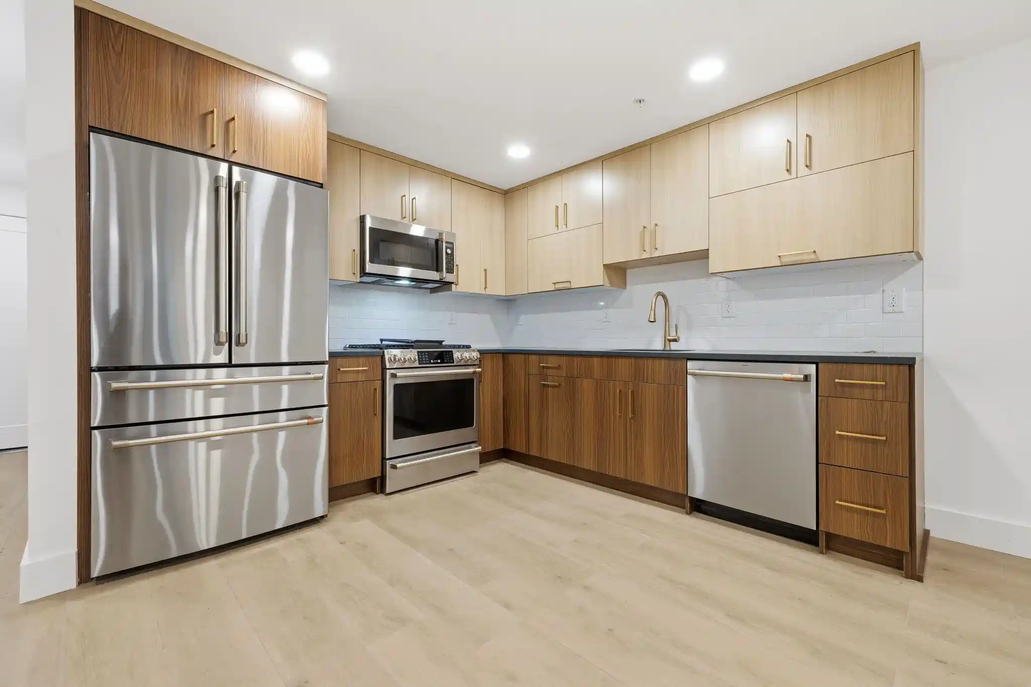 271-webster-ave-1-jersey-city-nj-07307/hzid_a13e9bec