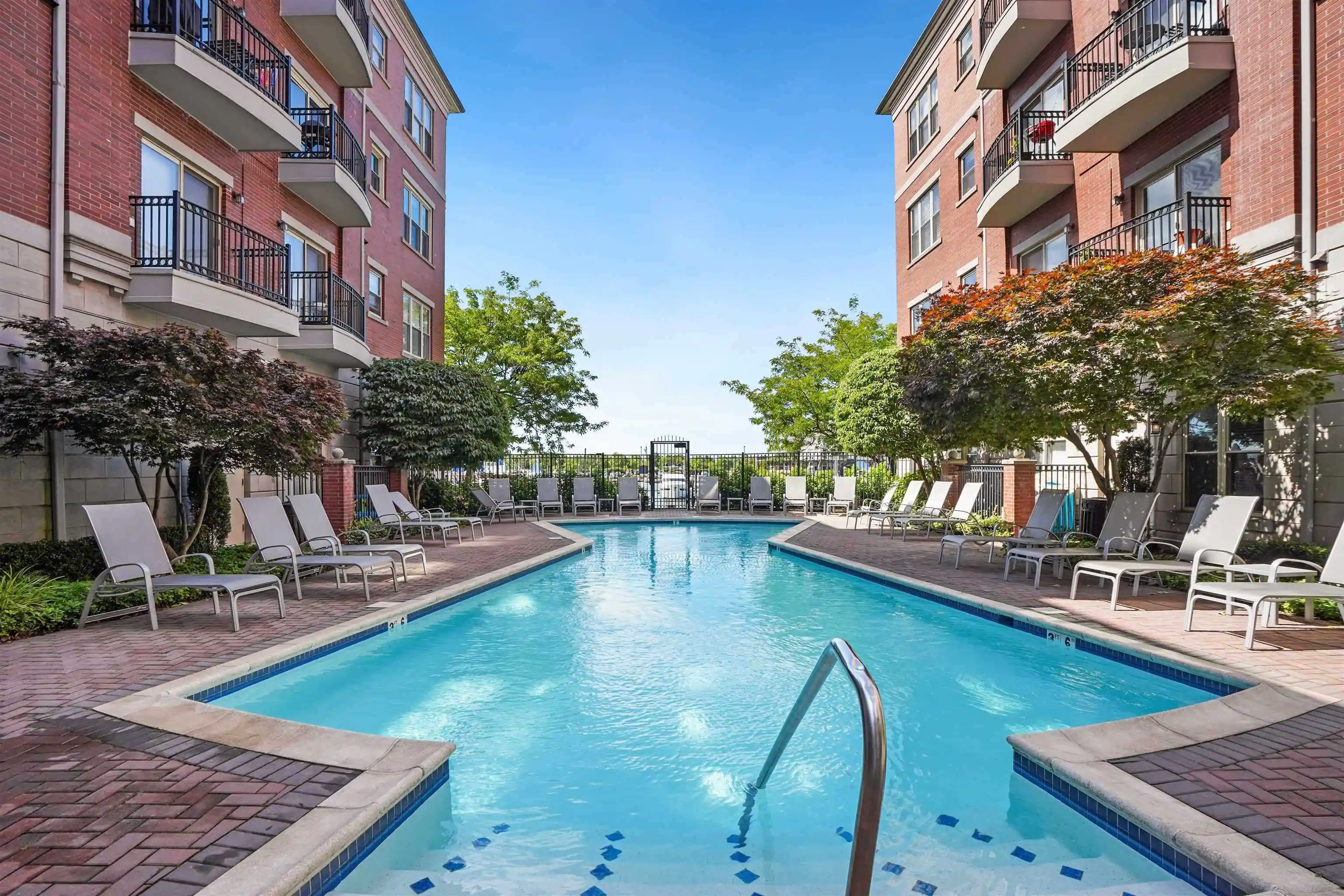 15-warren-st-116-jersey-city-nj-07302/hzid_9c412176