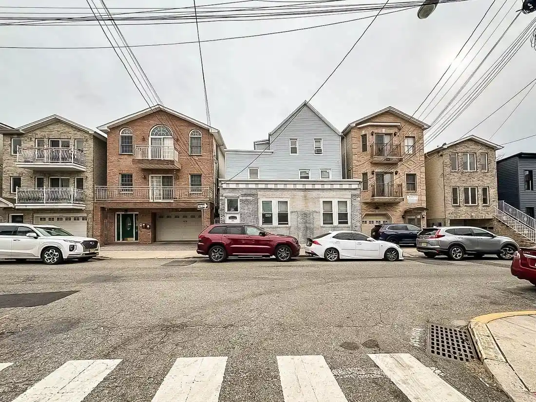 151-south-st-jersey-city-nj-07307/hzid_9b343dd4