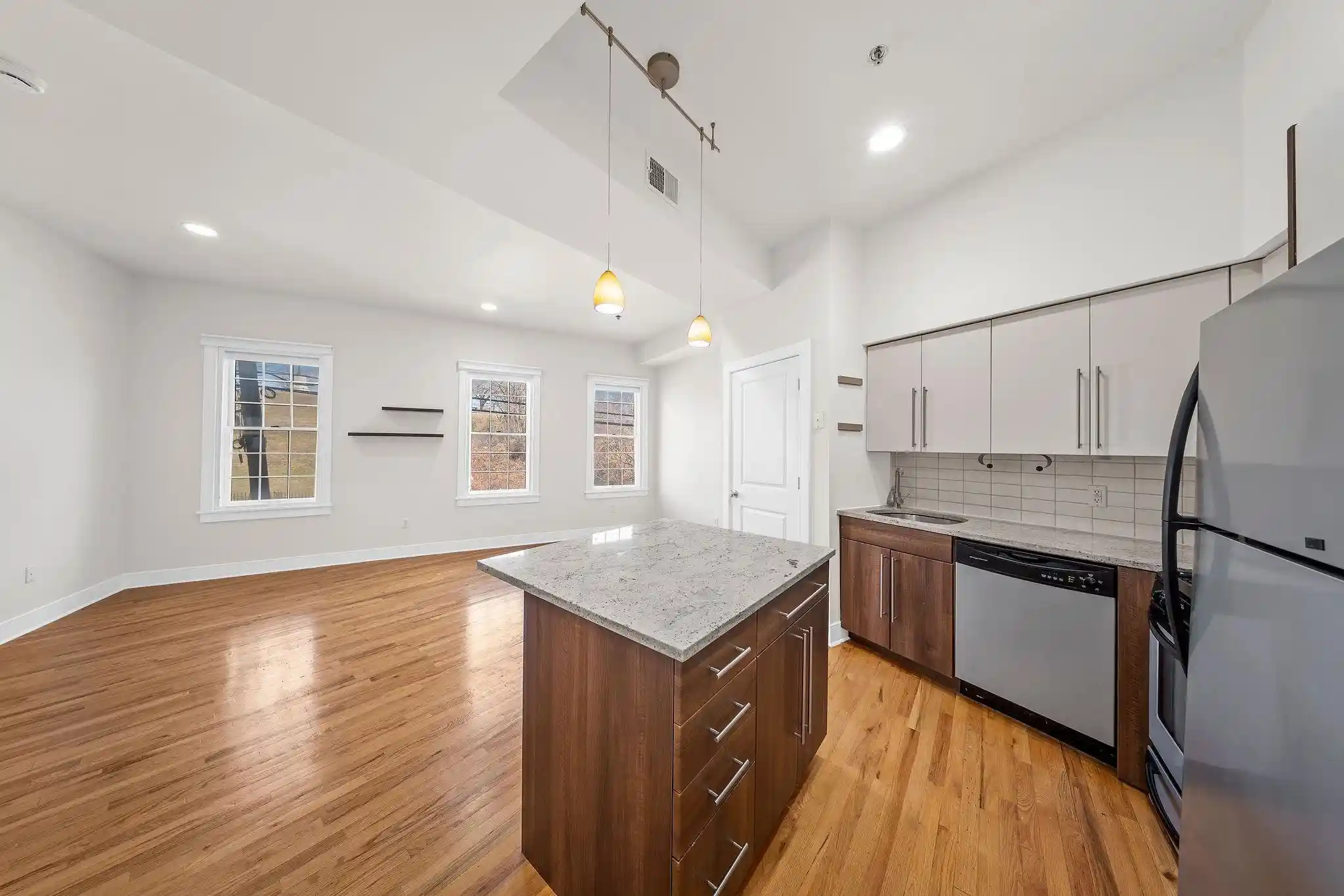 473-newark-ave-201-jersey-city-nj-07306/hzid_5e17e013