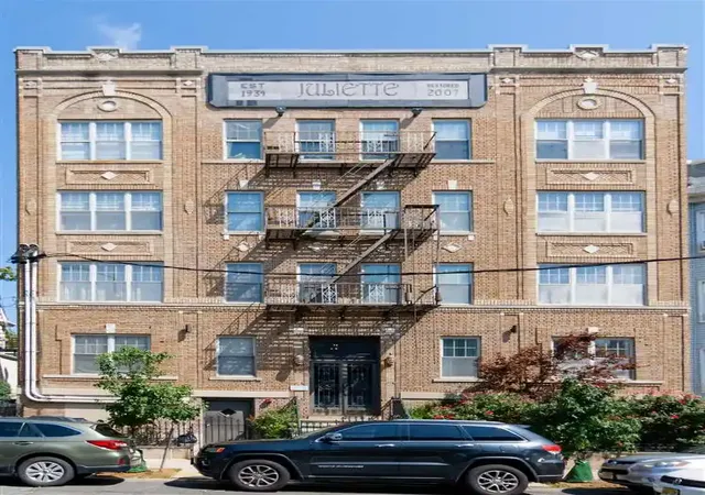 42-prospect-st-1b-jersey-city-nj-07307/hzid_e3a081bd