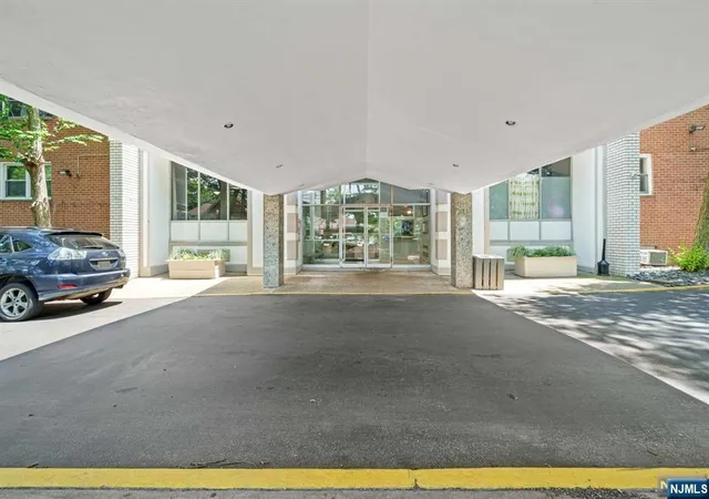 39-e-39th-street-paterson-nj-07514/hzid_7aec96e5