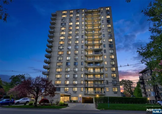 307-prospect-ave-4b-hackensack-nj-07601/hzid_f1add3ed