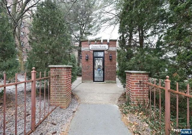 100-palisade-ave-d12-englewood-nj-07631/hzid_d410a2d6