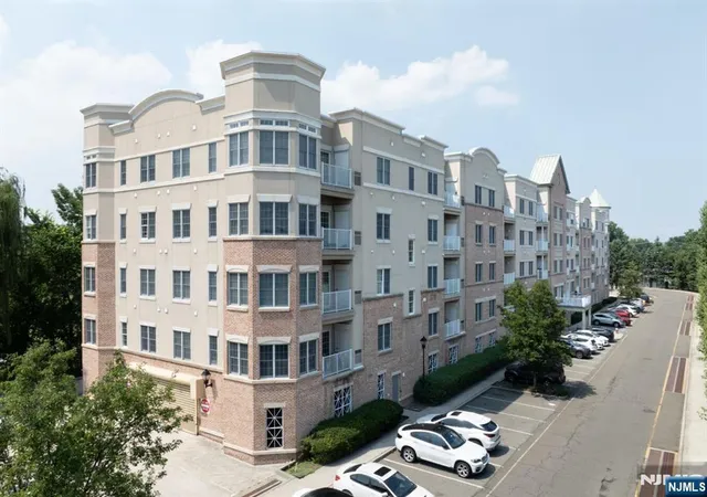 1305-windsor-park-ct-305-englewood-nj-07631/hzid_51a45b62