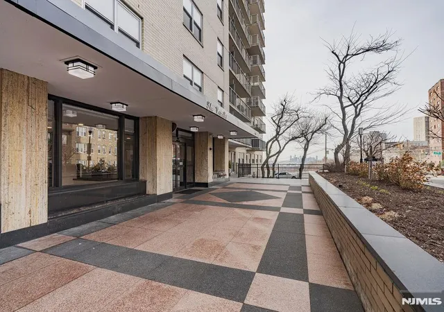 6600-jfk-blvd-e-10k-west-new-york-nj-07093/hzid_a11cb162