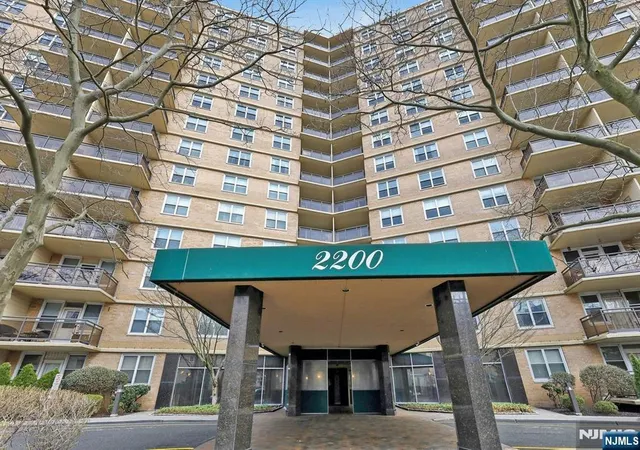 2200-n-central-15g-fort-lee-nj-07024/hzid_a4b1ff37