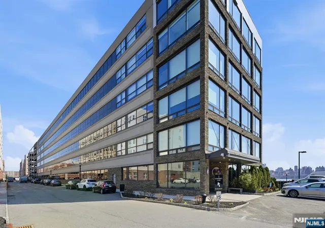 9-somerset-ln-408-edgewater-nj-07020/hzid_ec5b34e8