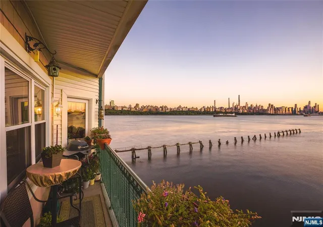 116-the-promenade-116-edgewater-nj-07020/hzid_def65cd4