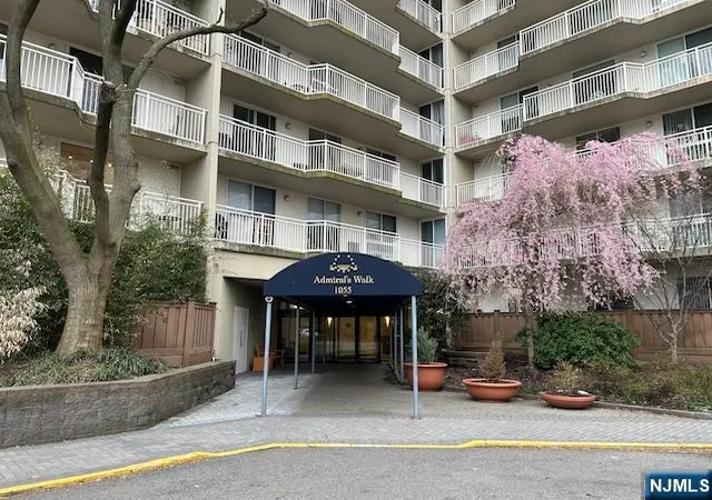 1055-river-rd-501-edgewater-nj-07020/hzid_0a475e23