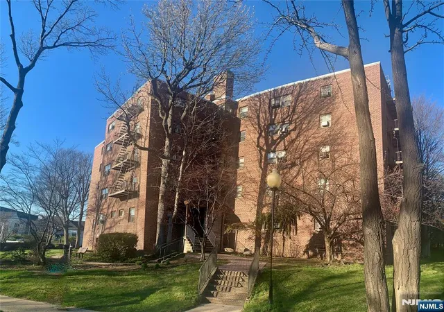 501-linwood-dr-4-fort-lee-nj-07024/hzid_06919254