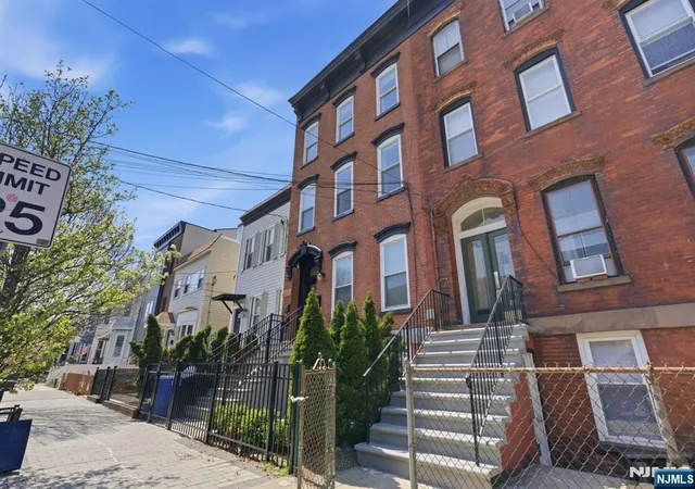 269-ogden-ave-1-jersey-city-nj-07307/hzid_5d746567
