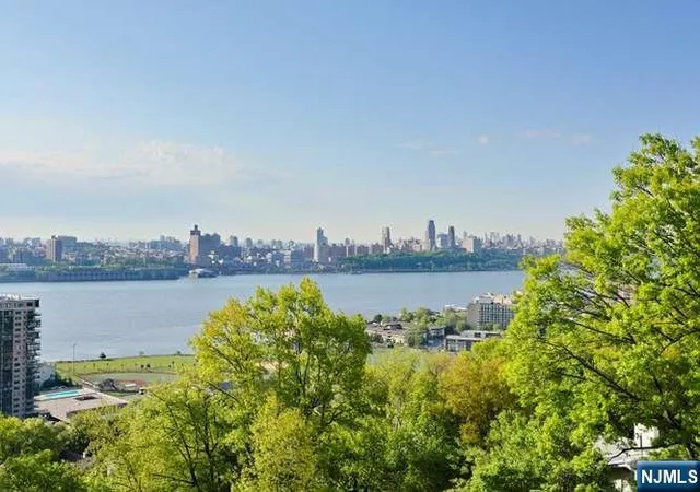 1-horizon-rd-605-fort-lee-nj-07024/hzid_bf774774