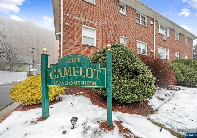 201-oakdene-pl-c00e2-cliffside-park-nj-07010/hzid_d218f52e