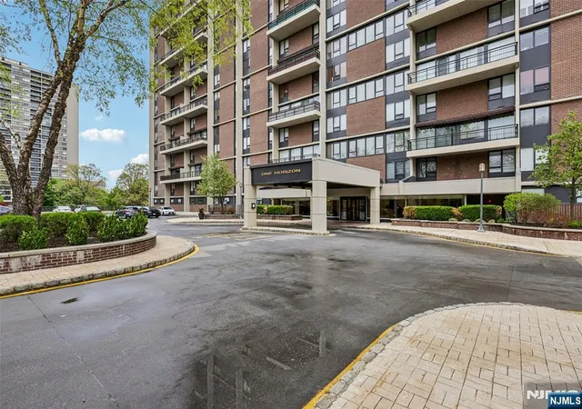 1-horizon-rd-1404-fort-lee-nj-07024/hzid_95b08f24