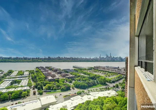 250-gorge-21b-cliffside-park-nj-07010/hzid_c6e0e0a0