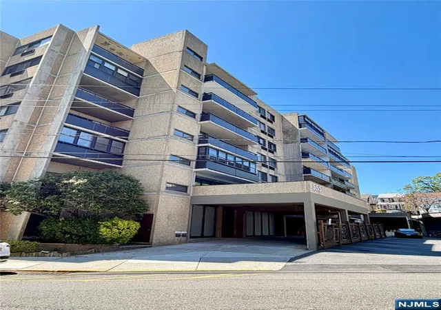 555-gorge-rd-4i-cliffside-park-nj-07010/hzid_a4bde8f6