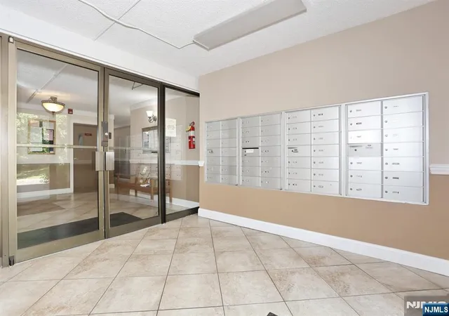 550-fairview-312-westwood-nj-07675/hzid_ac88c397