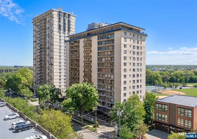 150-overlook-ave-8d-hackensack-nj-07601/hzid_7eb31ed8
