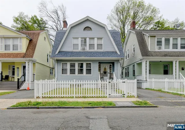 147-4th-ave-east-orange-nj-07017/hzid_35c1c00f