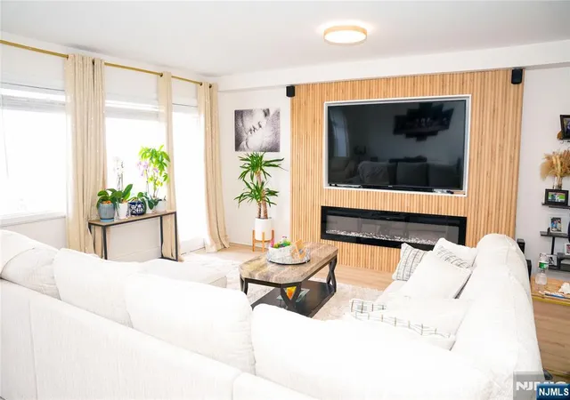 276-prospect-st-5e-east-orange-nj-07017/hzid_a7f61f36