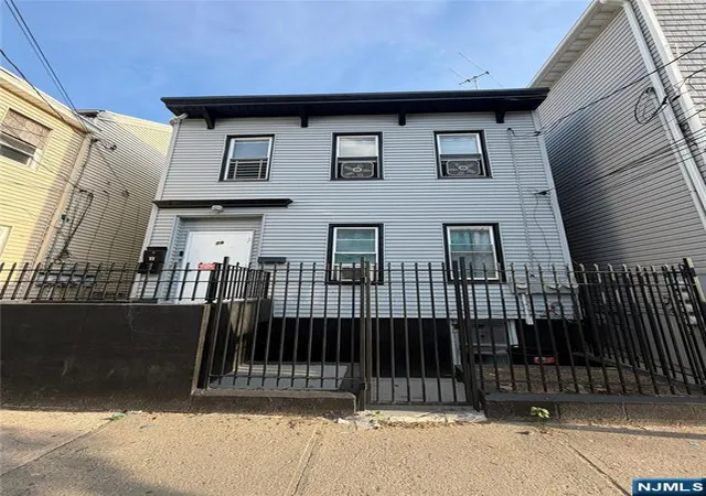 78-16th-ave-paterson-nj-07501/hzid_ef979ce2