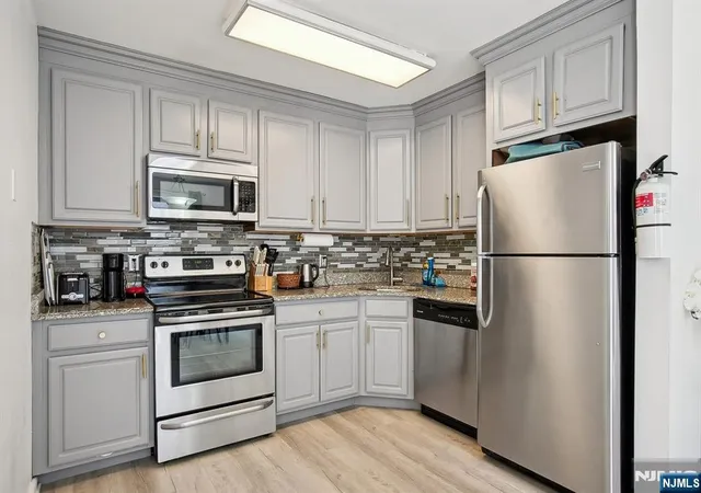 416-68th-st-11-guttenberg-nj-07093/hzid_ac0ea59b