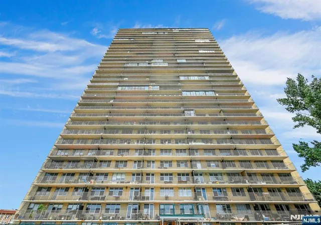 6040-boulevard-east-31e-west-new-york-nj-07093/hzid_b7d7c9ad