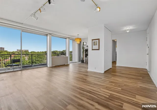 3-horizon-rd-1021-fort-lee-nj-07024/hzid_287aa47f