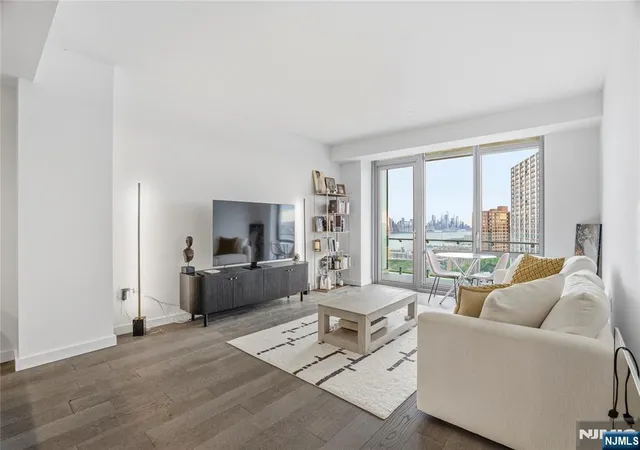 320-adolphus-ave-911-cliffside-park-nj-07010/hzid_e1a9c8fc