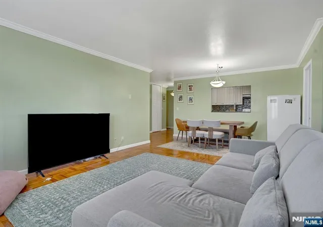 2000-linwood-ave-16j-fort-lee-nj-07024/hzid_43f65e39