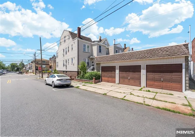 105-bergen-ave-kearny-nj-07032/hzid_b0c7629c