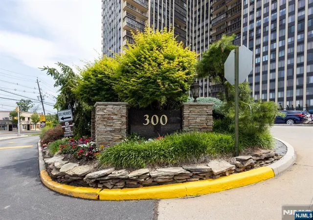 300-winston-dr-1418-cliffside-park-nj-07010/hzid_784308ed