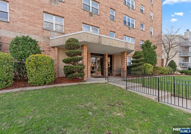 25-jefferson-st-4e-hackensack-nj-07601/hzid_9b1d4b6f