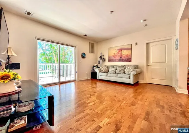 2113-windsor-park-ct-113-englewood-nj-07631/hzid_ff250ad1