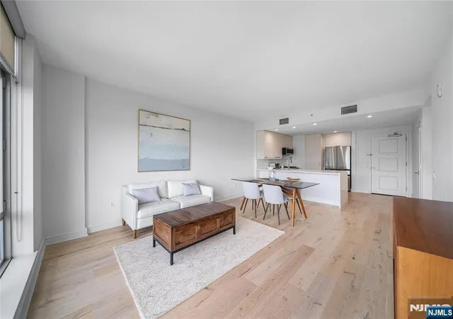 8100-river-rd-908-north-bergen-nj-07047/hzid_95081c0d