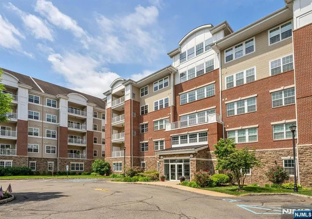 6318-warrens-wy-59-wanaque-nj-07465/hzid_5d2a5265