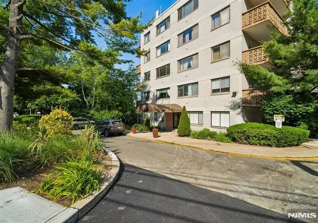 1375-river-rd-1a-edgewater-nj-07020/hzid_0a02066a