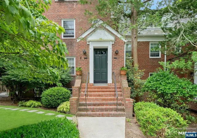 185-e-palisade-ave-d11b-englewood-nj-07631/hzid_2f2deb47