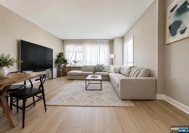 3418-city-pl-3418-edgewater-nj-07020/hzid_fe154eb5