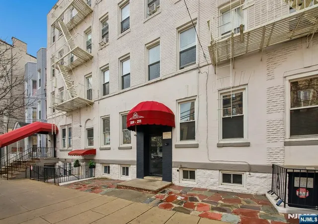 209-211-48th-st-d3-403-union-city-nj-07087/hzid_386b986b