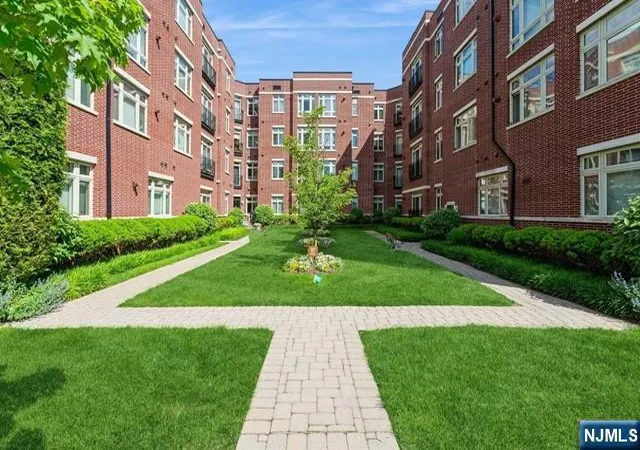 2224-riverview-ave-englewood-nj-07631/hzid_6cf312a3