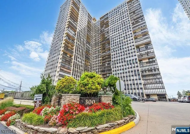 300-winston-dr-c3111-cliffside-park-nj-07010/hzid_ce1388cf