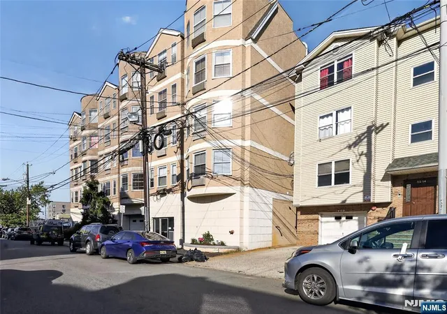 56-60-ferguson-c1-newark-nj-07105/hzid_57383ea6