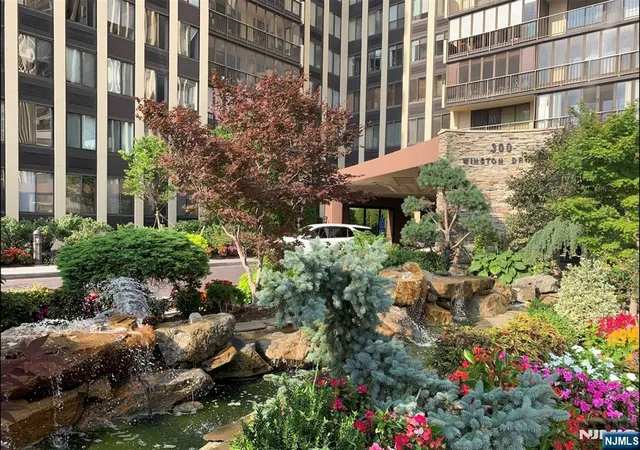300-winston-2215-cliffside-park-nj-07010/hzid_6237c134
