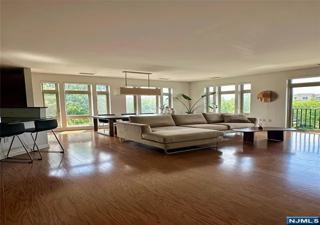 4425-riverview-ave-425-englewood-nj-07631/hzid_8f56b0cd