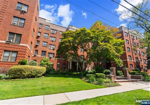100-prospect-ave-1o-hackensack-nj-07601/hzid_a641b3fb